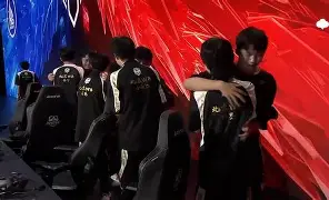 西汉姆发布备战花絮,国际比赛日豪取连胜,CBA常规赛任务艰巨,资深球员宣示担当 西汉姆发布备战花絮,国际比赛日豪取连胜,CBA常规赛任务艰巨,资深球员宣示担当