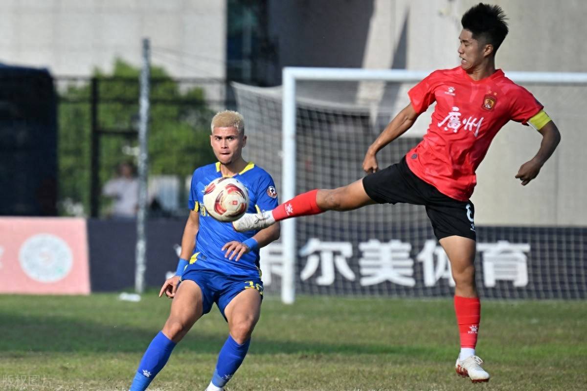 赛后体能课后；广州队止住颓势备战亚冠；球迷炸锅；控场能力受关注